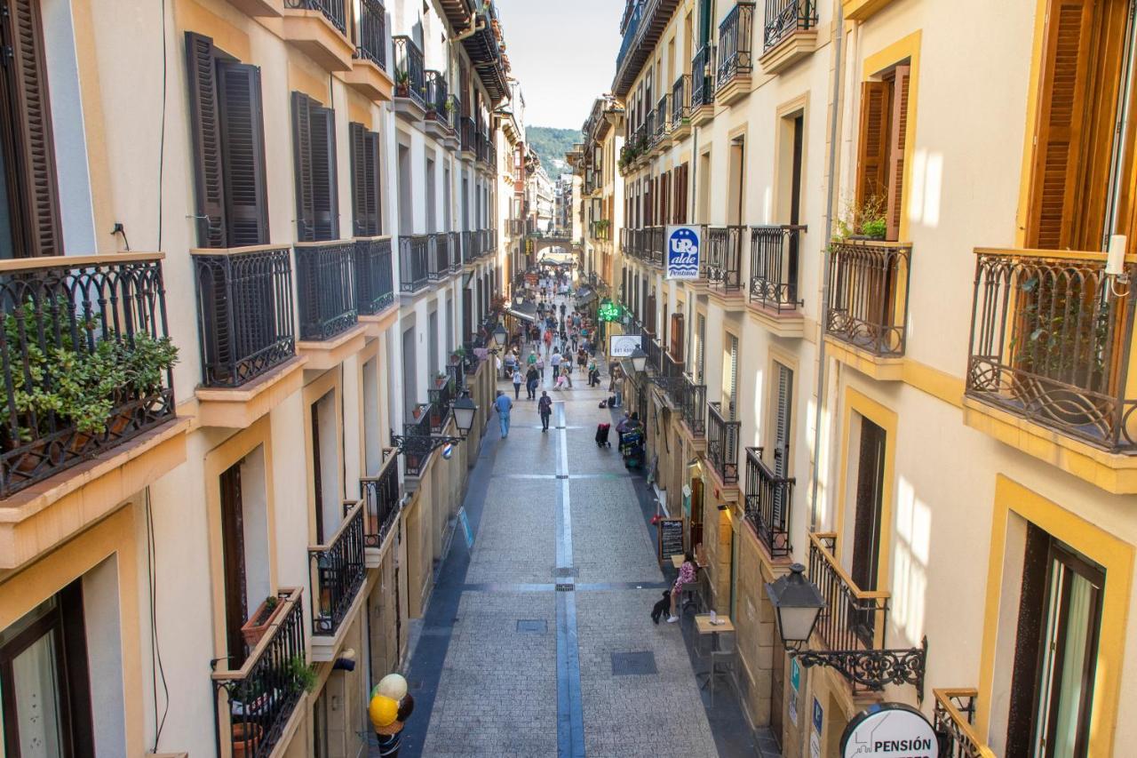 Old Town Homestay San Sebastian Exterior photo